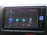 CD・DVD(再生機能)・ブルートゥース等を使用することができます。