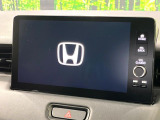 【メーカー純正ナビ】インテリアに溶け込むスタイリッシュな「専用設計」メーカーナビを装備♪視認性や操作性など基本性能にも優れ、より上質なカーライフをお楽しみいただけます。