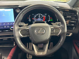 【純正革巻きステアリング】上質な革を使用することで、手にしっかり馴染みとても運転しやすいハンドルです♪