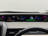 【メーターまわり】ドライバーから見やすい位置にあって安全運転に寄与します。マルチインフォメーションディスプレイでは、クルマに関するたくさんの情報を確認可能。