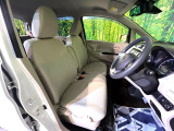 運転席シート廻りは使用感も少なく、良好な状態となっています。丁寧に使われていたことがよくわかりますね。