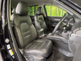 運転席シート廻りは使用感も少なく、良好な状態となっています。丁寧に使われていたことがよくわかりますね。