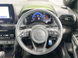 【純正革巻きステアリング】上質な革を使用することで、手にしっかり馴染みとても運転しやすいハンドルです♪