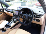 パワーステアリングプラス  曲がり角や駐車時など、低速域でのステアリング操作を軽減する機能が付いたパワーアシストステアリングシステム。