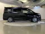 当社でご購入頂いた全ての車両はご納車前、エンジンオイル交換・ワイパーゴム・ブレーキ点検・調整・その他確認の上ご納車いたします。