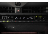 【エアコンまわり】 各操作スイッチなども使いやすい位置に配置されています。