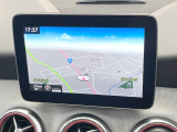 ●純正ナビ:一体感のあるナビは、高級感ある車内を演出してくれます。Bluetooth再生などオーディオ機能も充実しておりますので、運転もより楽しめます♪