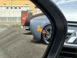 【BSM】ブラインドスポットモニター(BSM)は、死角にいる車両をセンサーで検知し、ドライバーに注意を促すことで、安全な車線変更をサポートします。