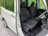 運転席シート廻りは使用感も少なく、良好な状態となっています。丁寧に使われていたことがよくわかりますね。