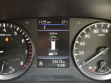 車の四隅に【コーナーセンサー】が付いていますので、障害物が近づくとセンサーが教えてくれます