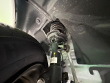 お車を安心してお乗りいただく為には、足回りの定期点検が欠かせません。サービスサポート(有償保証)では無料点検もご提供しており、安心のカーライフをお過ごしいただけるサポート体制が整っています。