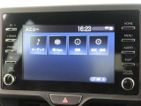 純正ナビを装備。タッチパネル式で使いやすく、お出かけもラクラクです。