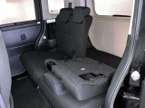 ゆとりある広々とした車内空間は、ドライブを始め買い物やレジャーなど、幅広く活躍します。一人でもみんなとでもお出かけを楽しみましょう!