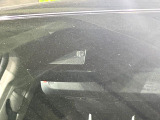 【トヨタセーフティセンス】走行中に前方の車両等を認識し、衝突しそうな時は警報とブレーキで衝突回避と被害軽減をアシスト。より安全にドライブをお楽しみいただけます。