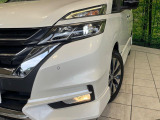【LEDヘッドライト】悪天候や夜間走行時も良好な視界を確保し安心して運転できる高輝度LEDヘッドライトを装備!点灯速度が早く、消費電力も抑えられています。