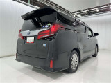 沢山乗れるのがこの車の魅力!2台で移動しないと・・・なんて時もこの車なら1台で!大活躍です♪