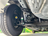 お車を安心してお乗りいただく為には、足回りの定期点検が欠かせません。サービスサポート(有償保証)では無料点検もご提供しており、安心のカーライフをお過ごしいただけるサポート体制が整っています。