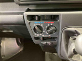 納車前にはプロのメカニックが、各部の点検を行います。ディーラーにしか出来ない品質、そしてサービスできっと満足していただけると思います!