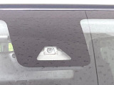 【スマートアシスト】走行中に前方の車両等を認識し、衝突しそうな時は警報とブレーキで衝突回避と被害軽減をアシスト。より安全にドライブをお楽しみいただけます。