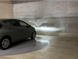 LEDヘッドランプです。十分な明るさを保ちつつも消費電力が少なく、バルブ寿命も長いのが特徴です。瞬時にMAXの光量を発揮するのもLEDならではです。