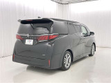 走りにこだわりながら収納力も持ち合わせたお車です。荷物を載せて軽快なドライブを楽しめますよ♪