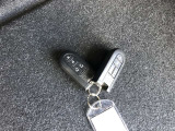 キーフリーシステム搭載!スマートキーをポケットやカバンに入れておくだけでドアの施錠・開錠やエンジンスタートの操作が簡単です!