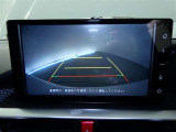 【バックカメラ】バックカメラ装着車です。バックする時に、後方の様子をナビ画面に表示します!慣れない駐車場での駐車や、せまい場所での車庫入れの時も、安全確認OK!思いがけずコツン!なんて事も防げますヨ