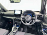 運転席まわりです。 各操作スイッチは使いやすい位置に配置されてます。