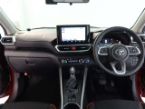 見通しのよいすっきりとした視界で、誰でも運転しやすいです。運転のしやすさは疲れにくさにも繋がりますよ♪