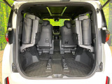 普段のお買い物や通勤、送迎等に十分な荷室スペースを確保しております。セカンドシートを倒すと、大きな荷物の積載も可能です♪