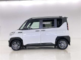 両側パワースライドドア付きだから、狭い駐車スペースなどでの 乗り降りラクラク!小さなお子さまのいるご家庭には嬉しい装備。