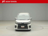 人気のLEDヘッドライトとフォグランプを装着しています。もちろん、オートマチックハイビームハイビームスイッチに対応しています。