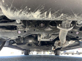 【下回り】目立つ錆や腐食もなくきれいな状態です!もちろん納車前には法定点検を実施致します!//