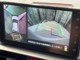 【パノラミックビューモニター】専用のカメラにより、上から見下ろしたような視点で360度クルマの周囲を確認することができます☆死角部分も確認しやすく、狭い場所での切り返しや駐車もスムーズに行えます。