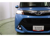クールなデザインのヘッドライトは暖色系で対向車にも優しい光のハロゲンです。周囲の明るさを感知して自動で点灯・消灯するオートライト搭載。自動で点灯してくれるので夕暮れ時の安全が向上されます。
