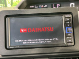 【メーカー純正ナビ】インテリアに溶け込むスタイリッシュな「専用設計」メーカーナビを装備♪視認性や操作性など基本性能にも優れ、より上質なカーライフをお楽しみいただけます。