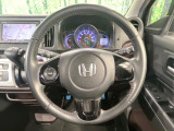 【純正革巻きステアリング】上質な革を使用することで、手にしっかり馴染みとても運転しやすいハンドルです♪
