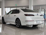 BMWを熟知したメカニックよる100項目の納車前点検☆ドイツ本国と同様の教育・訓練を受けたBMW専門メカニックが100項目にも上るポイントを徹底的にチェックいたします。