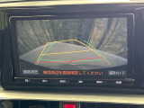 【バックカメラ】駐車時に後方がリアルタイム映像で確認できます。大型商業施設や立体駐車場での駐車時や、夜間のバック時に大活躍!運転スキルに関わらず、今や必須となった装備のひとつです!