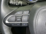 ステアリングスイッチ装備!運転しながら手元でオーディオの操作などができます。