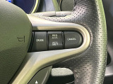 【クルーズコントロール】高速道路もラクラク走行。アクセルを離しても一定速度で走行ができ、長距離運転時の負担を軽減!加速・減速も簡単なスイッチ操作で調整できます。