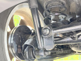 お車を安心してお乗りいただく為には、足回りの定期点検が欠かせません。サービスサポート(有償保証)では無料点検もご提供しており、安心のカーライフをお過ごしいただけるサポート体制が整っています。