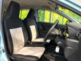 運転席シート廻りは使用感も少なく、良好な状態となっています。丁寧に使われていたことがよくわかりますね。