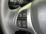 ステアリングスイッチ装備!運転しながら手元でオーディオの操作などができます。