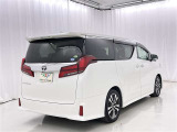 荷物をたっぷり載せて広々ドライビング♪夏でも冬でも、アウトドアやショッピングを思い切り楽しみましょう!