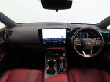 見通しのよいすっきりとした視界で、誰でも運転しやすいです。運転のしやすさは疲れにくさにも繋がりますよ♪