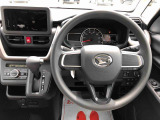 運転中も見やすいメーター。