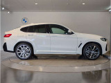 ご納車後も全国約200拠店のBMW正規ディーラーサービス工場にて保証対応いたします。お近くのBMW正規ディーラーをご案内の上、アフターメンテナンスをお受け頂けますので、安心してお乗りいただけます!!