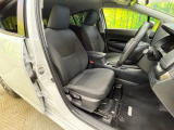 ドライバーによって運転しやすいポジションは異なり、あの車はどうなのか不安なこともありますよね。気になるお車は店頭で乗り込んでご確認いただけます♪