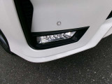 LEDフォグランプ。鮮やかな白光色で明るく照らします。